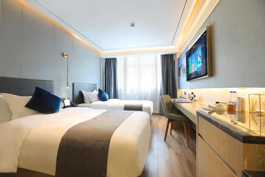 Hotel Weiting Jing'an Temple Nanjing West Road Subway Station Branch