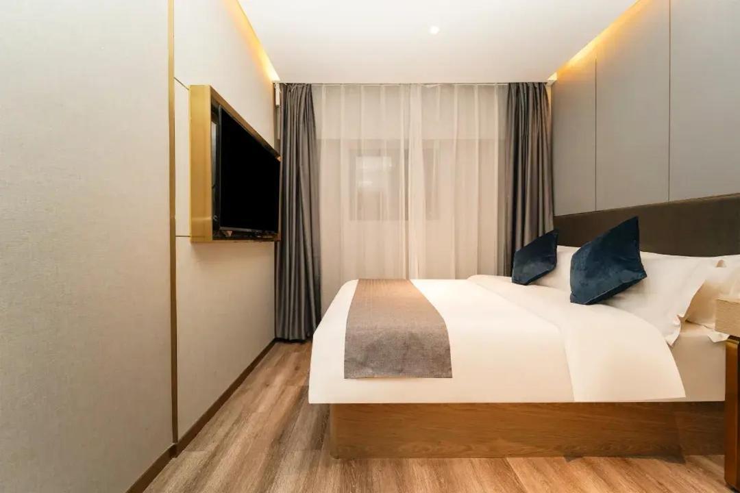 Weiting Jing'an Temple Nanjing West Road Subway Station Branch Hotel Shanghai